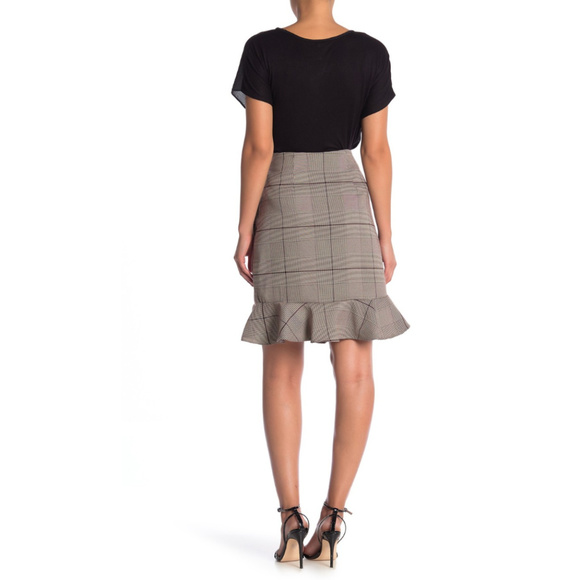 ECI SIDE TIE PLAID PRINT SKIRT. SIZE 8 - Picture 4 of 7